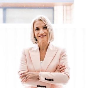 Meet your Posher, Catherine